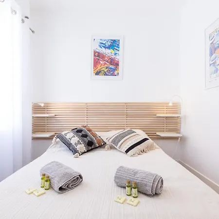 Spitalieri- Sunny Terrace With View -New Apartment Apartment *