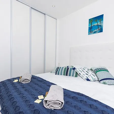 Spitalieri- Sunny Terrace With View -New Apartment Apartment