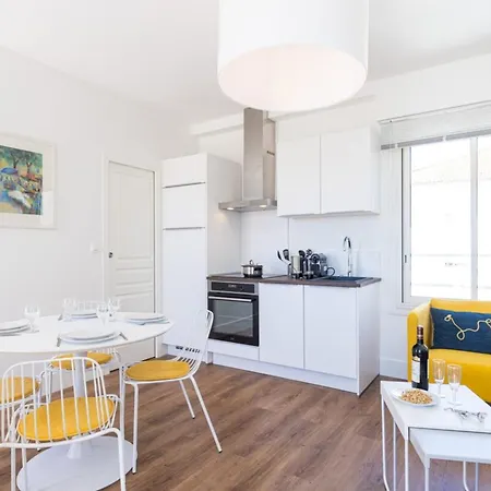 Spitalieri- Sunny Terrace With View -New Apartment Apartment
